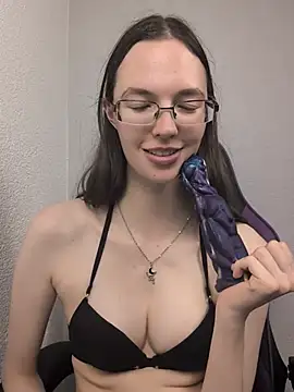 دردشة MrsCrazy18 الجنسية المباشرة