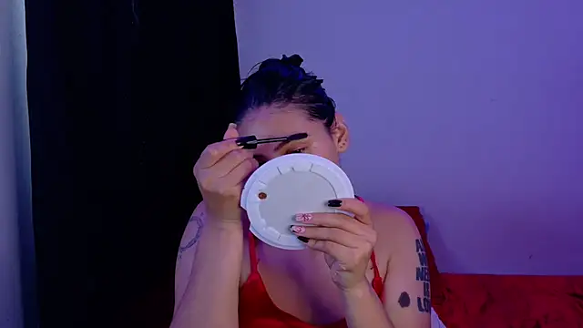 Linda_andrew's Live XXX Chat