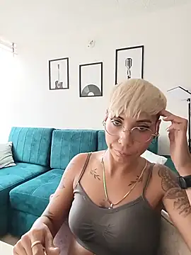 MiaMorgan_ Adlı Modelin Canlı XXX Sohbeti