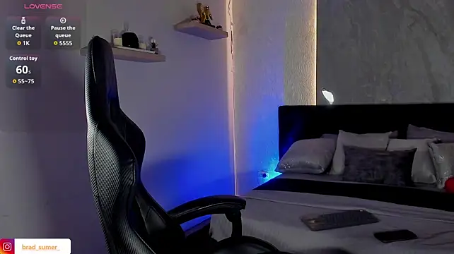 Brad_Summer Live XXX-Chat