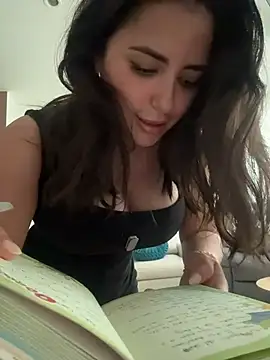 sukhakunis1's Live XXX Chat
