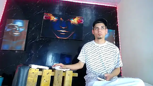 Онлайн чат XXX LuxeCouple