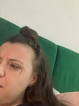 bunnythetailor Chat XXX in diretta