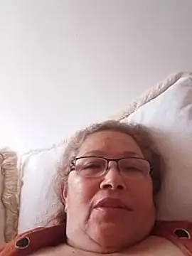 Živý XXX chat Cessi50
