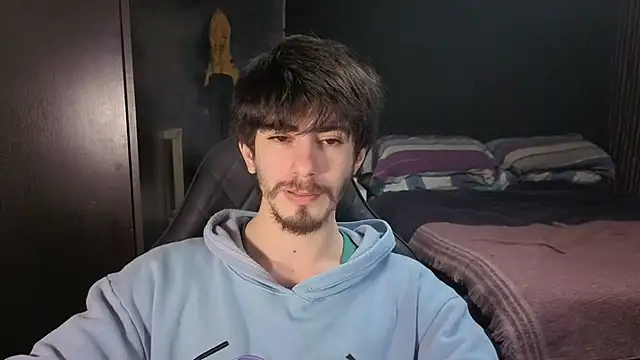 skinny-bwc's Live XXX Chat