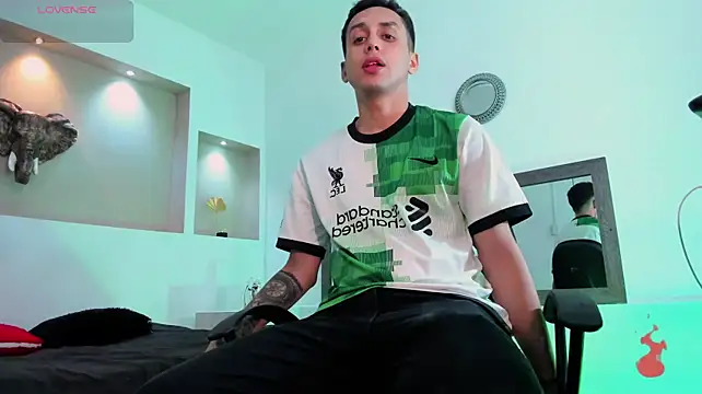 Czat XXX na żywo – Zack_isback