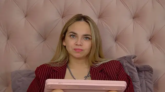 AnitaVenture Chat XXX in diretta
