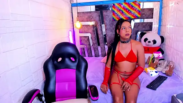 EmmyTorner live XXX chat