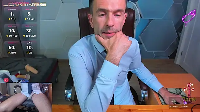 Živý XXX chat SteveTiger