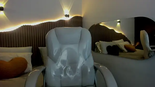 Chatroom XXX en direct de Iris8__