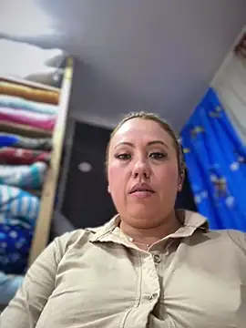 Czat XXX na żywo – VIOLETA-25_
