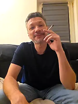 tomek84 XXX чат на живо