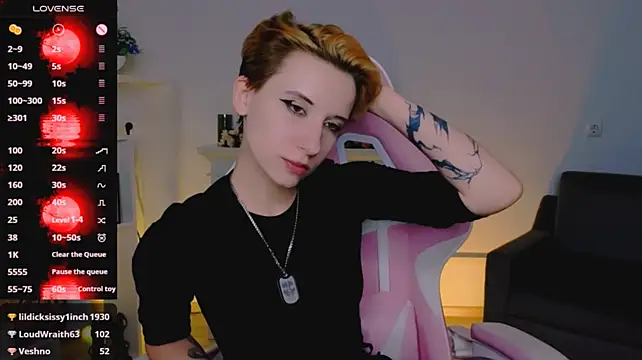 XXX chat uživo modela _Rein_ramm