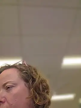 julimonroe's Live XXX Chat