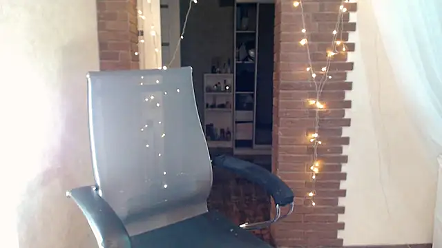 Онлайн чат XXX ms_kelarini