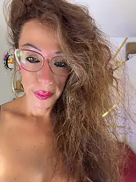 YOURSDEBORA's Live XXX Chat