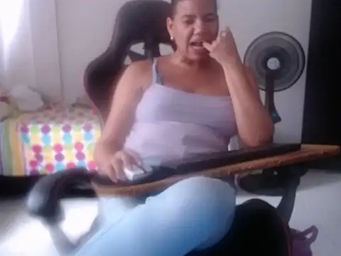 XXX chat uživo modela Adriana_0312