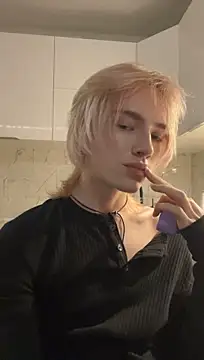 แชท XXX สดของ ixistudiomember