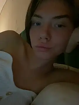 Lisaaa_Alisa – Naživo XXX chat