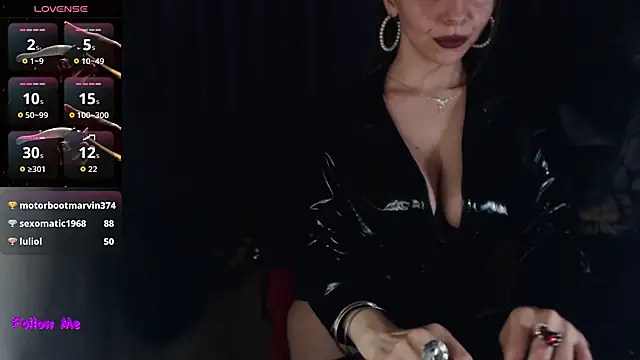 mia-joy: απευθείας συνομιλία ΧΧΧ