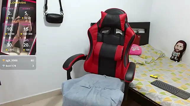 XXX chat uživo modela Fozil_Dvice