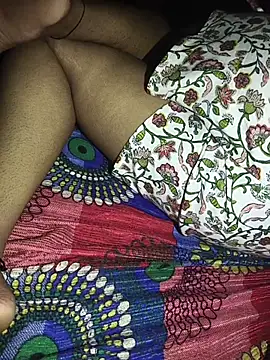 Live_Couple30's Live XXX Chat