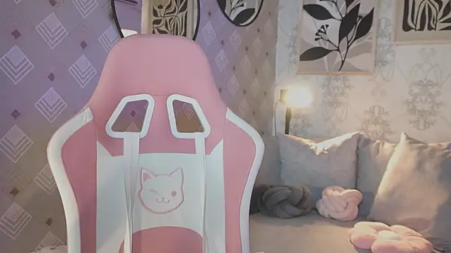 Naomi-Gray's Live XXX Chat