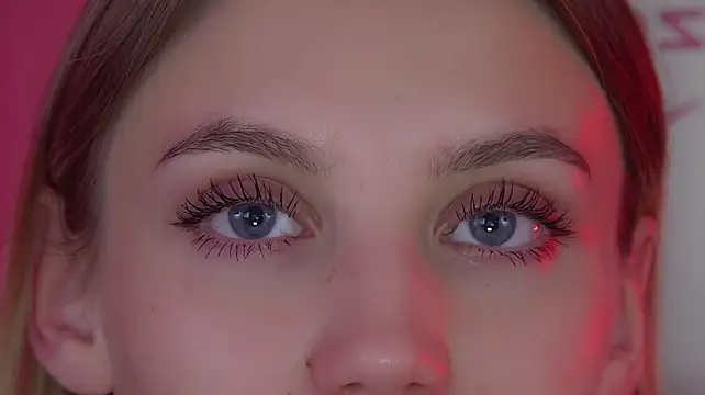 StacyEvances Adlı Modelin Canlı XXX Sohbeti