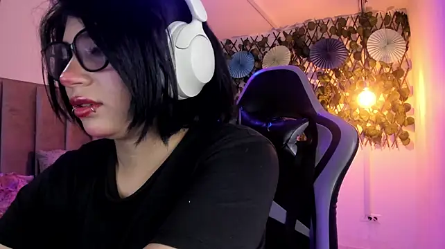 Kitty_Gang Live XXX Chat