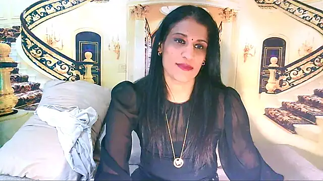 IndianSexcSmyle's Live XXX Chat