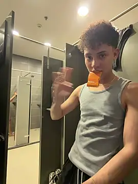 yoursexyjose's Webcam Show