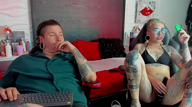 inkedsinners_ live XXX chat