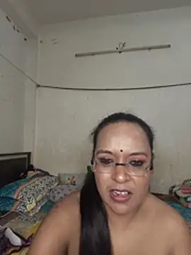 naughtymia06's Webcam Show