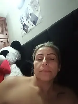 maynor_1998's Live XXX Chat
