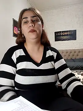 nahiarabiel33's Live XXX Chat