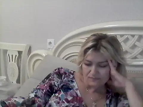 XXX chat uživo modela Tareliy