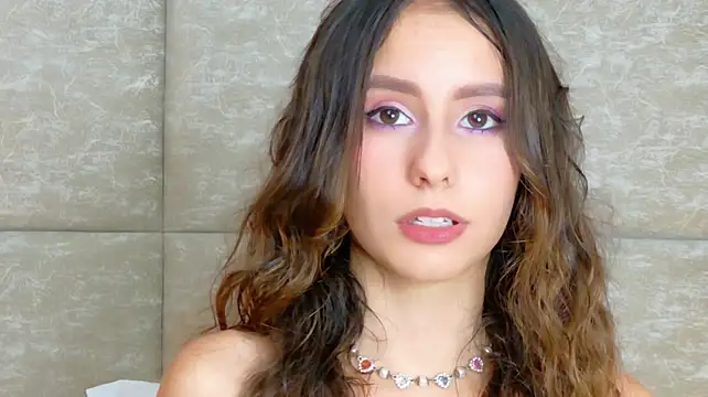 Sarah-Grace's Live XXX Chat