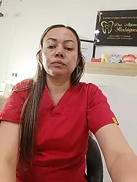 _Dentist-Madisson_04's Webcam Show