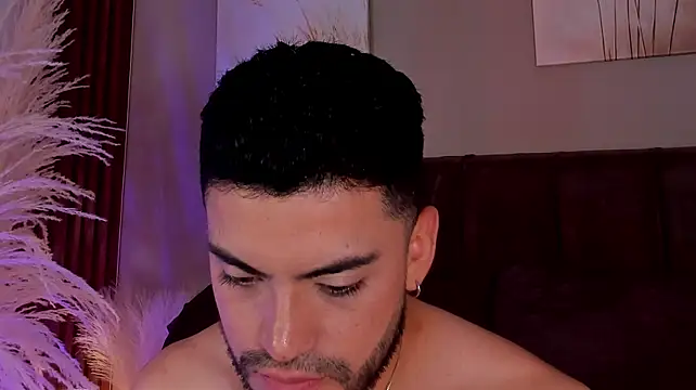 Alexander_Diazz Adlı Modelin Canlı XXX Sohbeti