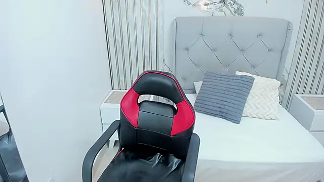 Chat +18 de MELANIE_VEGA ao vivo