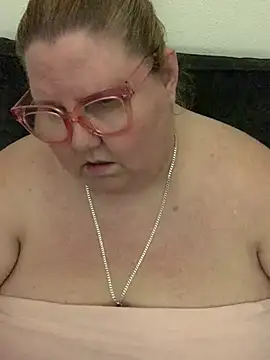 TheMotherPearl's Live XXX Chat