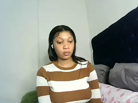 LustyBerry XXX чат на живо