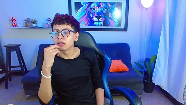 alexcum_18 Show Webcam