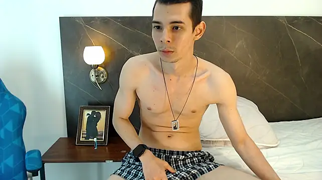 Онлайн чат XXX Brandon_Wolf