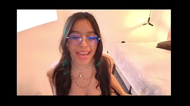 Lucy__Love_ Live XXX Chat