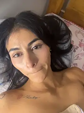 emilie_xx_ Chat XXX live