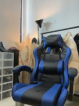 Chat +18 de DimitriSullivan_ ao vivo