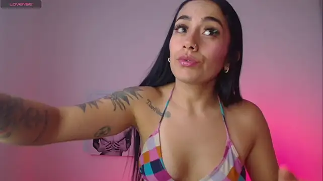 Millie_bobbyのライブXXXチャット