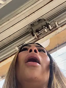 Khaiimy Live XXX-Chat