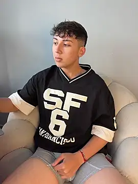 Chat +18 de OLIVER_K ao vivo